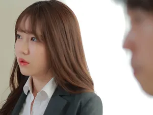 ông xã bất lực nhìn vợ bú củ khoải cho sếp